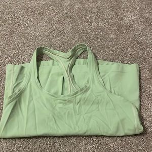 Lululemon tank